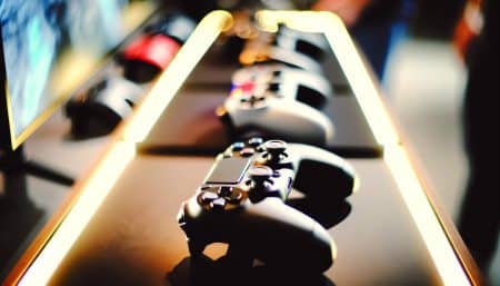 Manettes consoles : laquelle choisir en 2023 ?